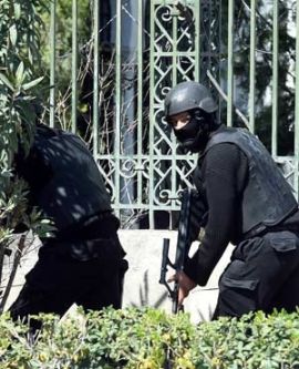 Tunisian security forces secure the area after gunmen attacked Tunis' famed Bardo Museum. (PHOTO: Fethi Belaid, AFP)